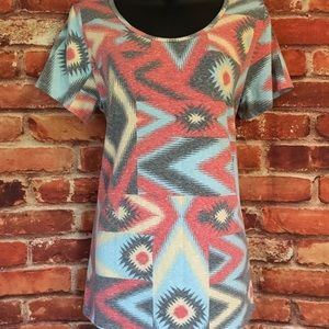 LuLaRoe classic tee